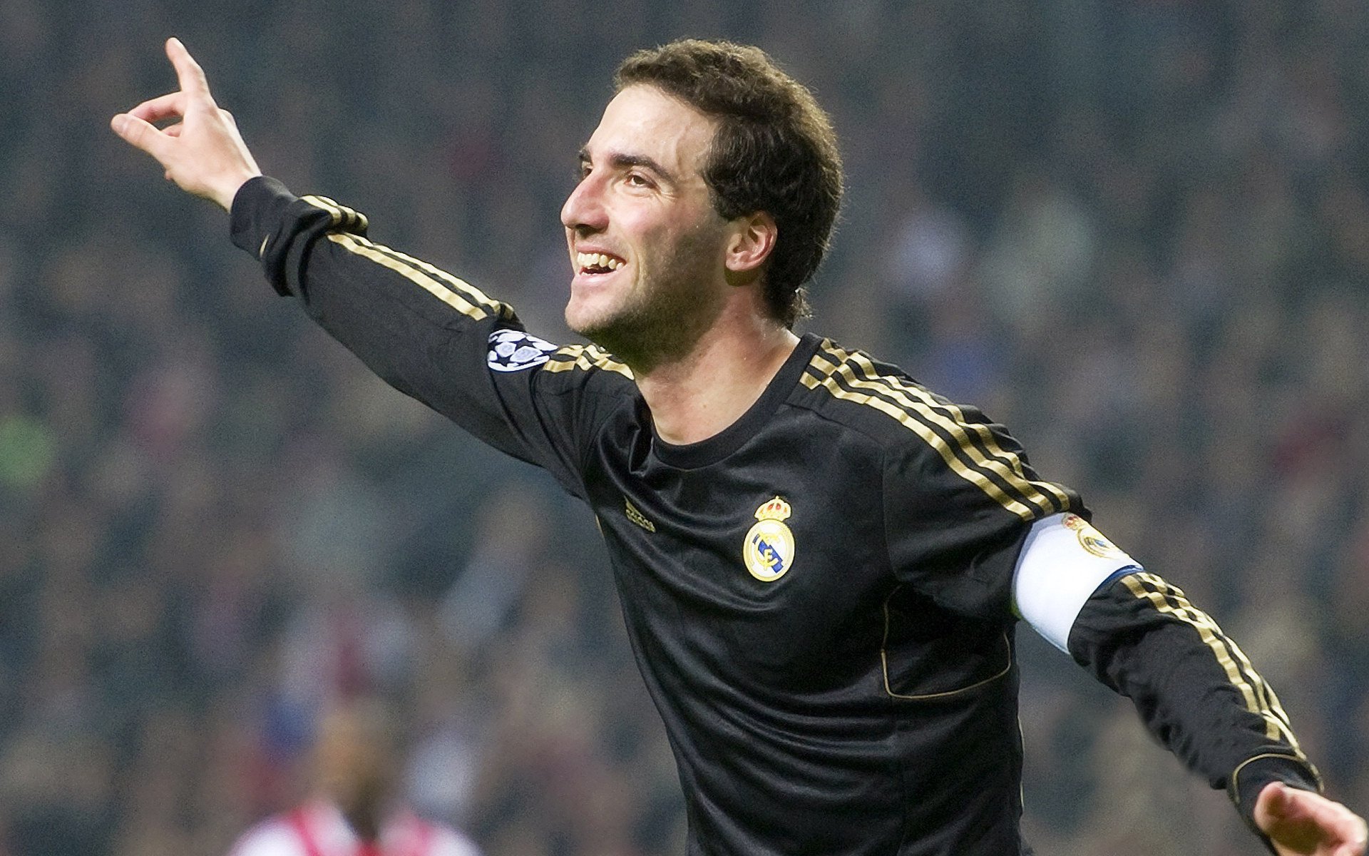 普劳德短程蝶泳展爆发力极限，普劳德游泳